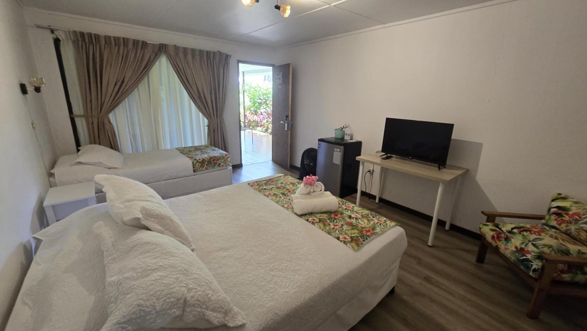 Hotel Hotu Matua By Ei Hanga Roa Ngoại thất bức ảnh